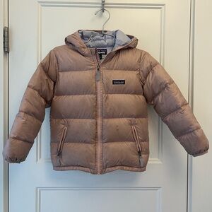 Patagonia Hi Loft puffer coat in blush pink. Girls 5T